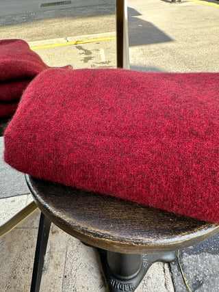 Noble Wilde Poncho/Cape aus Merino Possum Sangria rot