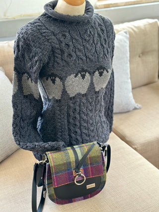 Pullover Irischer Zopfstrick aus Merinowolle mit Schafen