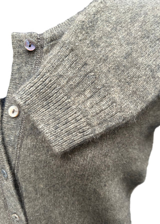 Noble Wilde Strickweste (Knöpfe) aus Merino Possum latte