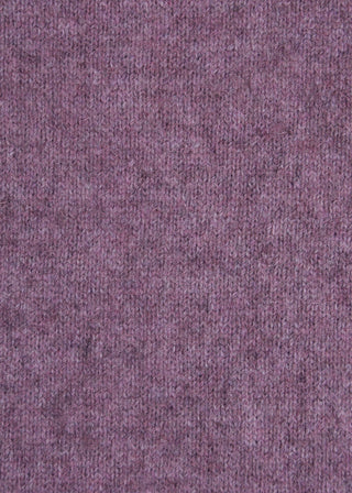 Zu sehen ist Strick in Detailansicht in der Farbe Mauve