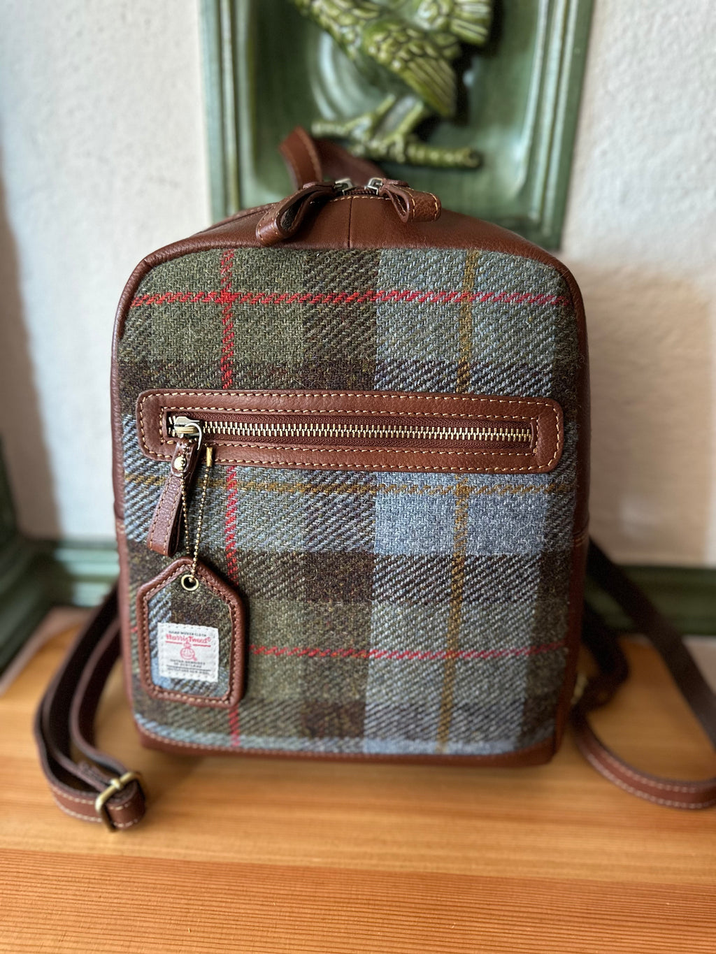 Praktischer Harris Tweed® Rucksack Highland Check mit Echtleder ...